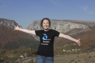 Nessa Darcy Romania 640X349 Nessa Darcy Romania 640X349