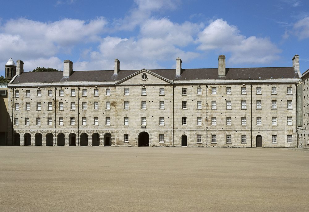 NMI_DecorativeArts.jpg#asset:2524